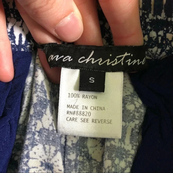 AVA CHRISTINE | blue patterned casual shorts - Picture 5 of 5